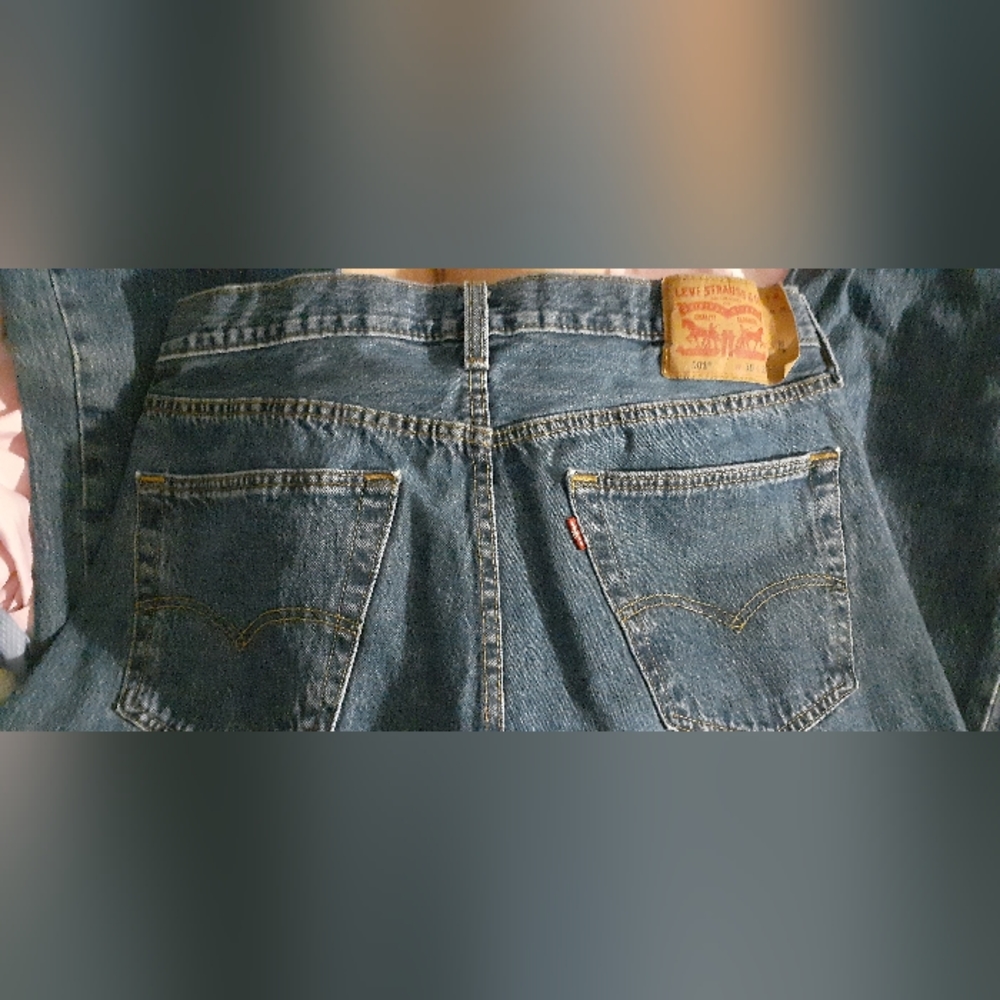 Men Levi's jeans 36x32
